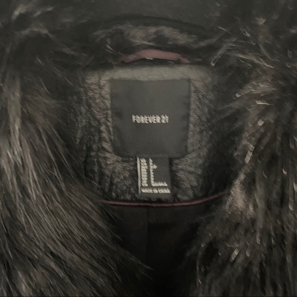 Forever 21 FAUX FUR TRIMMED MOTO JACKET - Picture 10 of 10